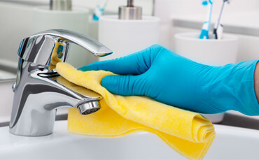 Cleaning Chrome Faucets and Fixtures